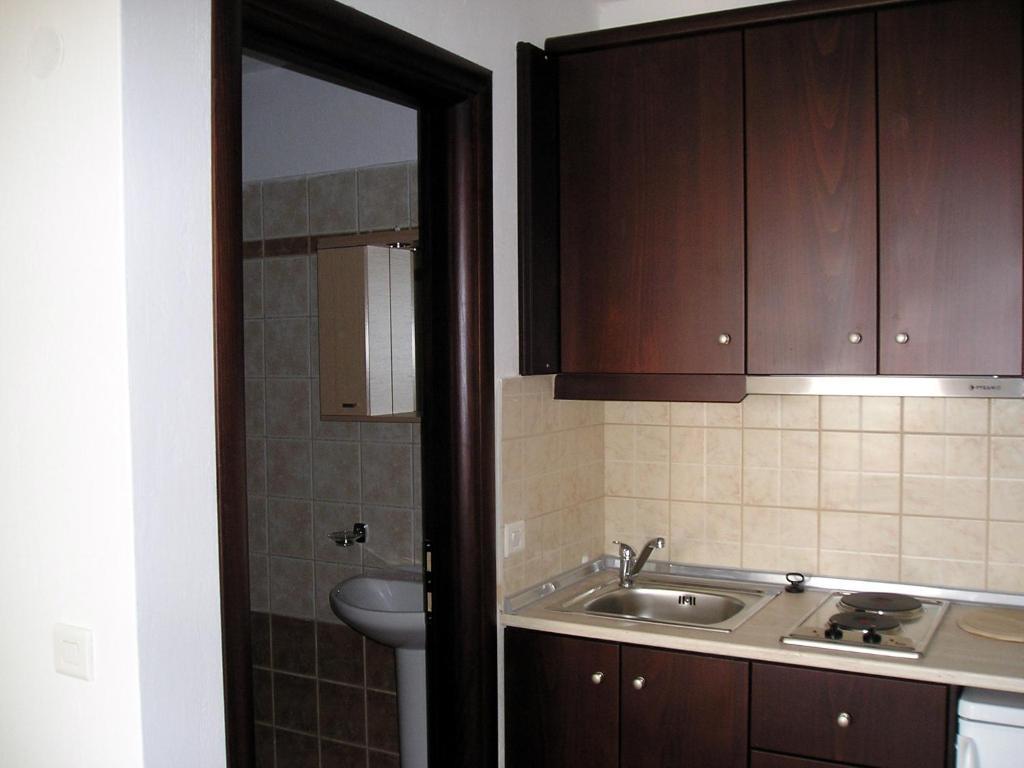 Golden Beach Inn Chrysi Ammoudia Habitación foto